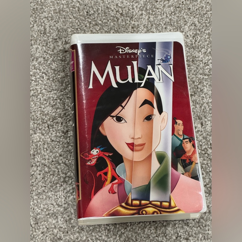 Disney Mulan VHS tape
